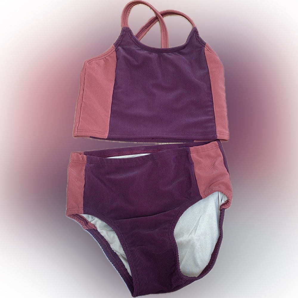 Custom Dancewear Set 
RibbedCedar and maroon matching top and brief